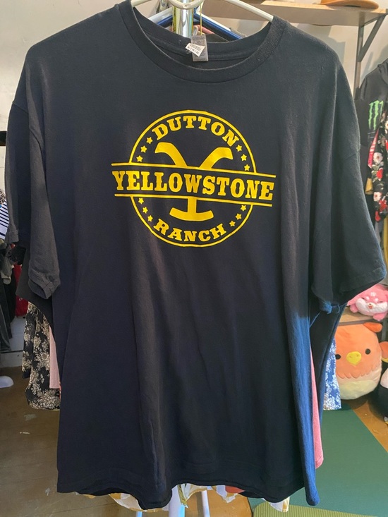 Gildan Other - Gildan Black T-Shirt with Yellow Yellowstone Ranch Logo